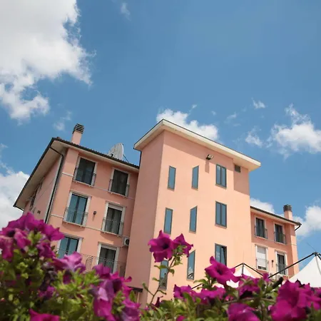 Hotel Leon - Ristorante Al Cavallino Rosso 3*