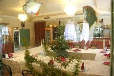 מלון Leon - Ristorante Al Cavallino Rosso סן ג'יואבאני רוטונדו