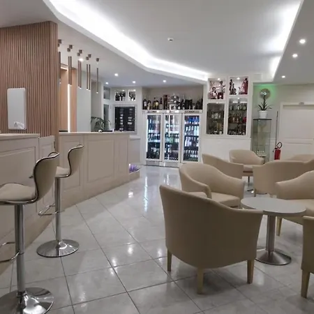מלון Leon - Ristorante Al Cavallino Rosso