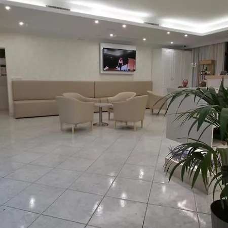Leon - Ristorante Al Cavallino Rosso מלון 3*