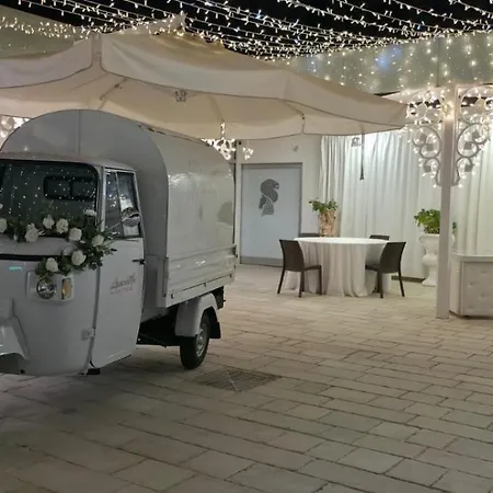 Leon - Ristorante Al Cavallino Rosso מלון סן ג'יואבאני רוטונדו